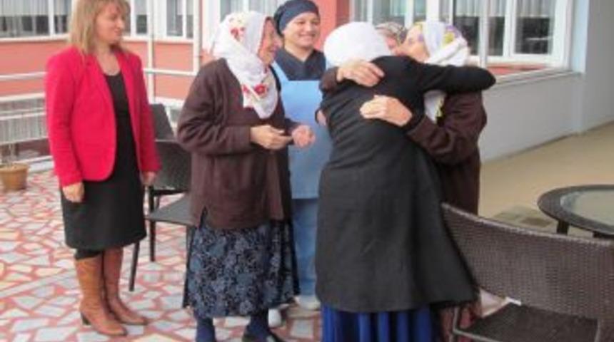 Ordu'da Karın Ayırdığı &Uuml;&ccedil;&uuml;z Nineler Kavuştu