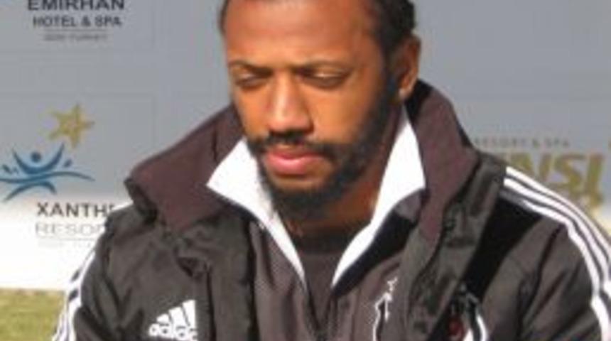 Fernandes: Kul&uuml;p Kalmamı Isterse Oturup Konuşuruz