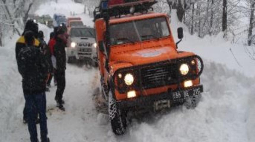 Kurtarma Ekipleri Yolda Kaldı