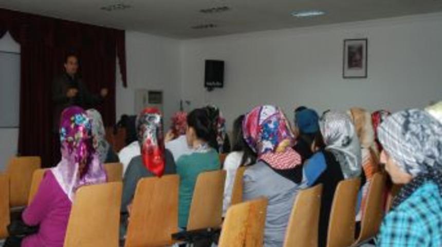 'Aile I&ccedil;indeki Bireylerin Kişilik Yapısı &Ccedil;ocuğun Kişiliğini Şekillendirir'