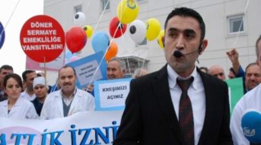 Sağlık&ccedil;ılardan Balonlu Eylem