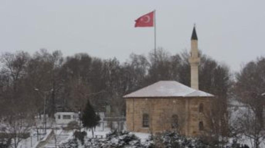 Kırşehir&rsquo;in Karla M&uuml;cadelesi