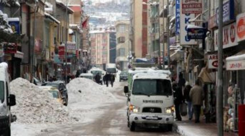 Suşehri&rsquo;nde Kar Temizleme &Ccedil;alışmaları