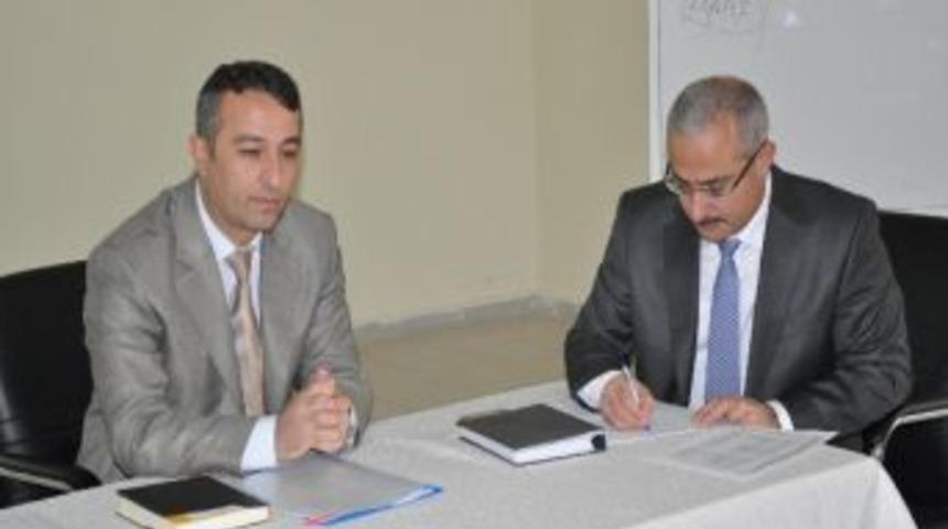 Yerk&ouml;y Milli Eğitim M&uuml;d&uuml;r&uuml; Yavuz İle Din K&uuml;lt&uuml;r&uuml; Ve Ahlak Bilgisi &Ouml;ğretmenleri Bir Araya Geldi