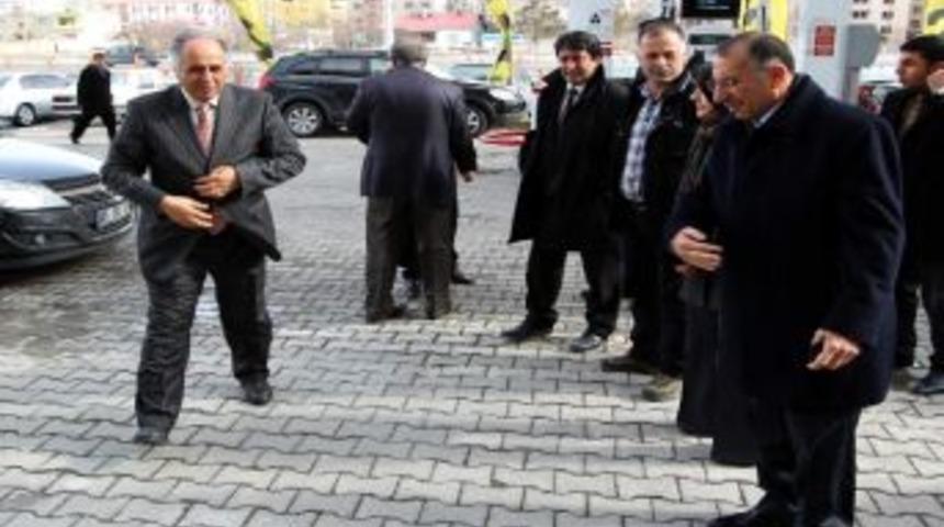 Başkan Abi’den Van Tv’ye Tebrik Ziyareti