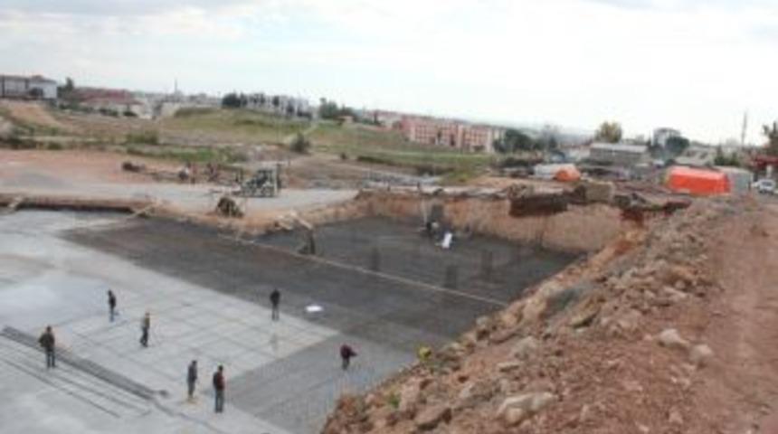 Toroslar&rsquo;da Başlayan K&uuml;lt&uuml;r Merkezinin &Ccedil;alışmaları S&uuml;r&uuml;yor