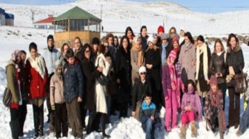 &Ccedil;ıldır Myo Sosyal Tesisleri Ardahanlı Bayanlara Tanıtıldı