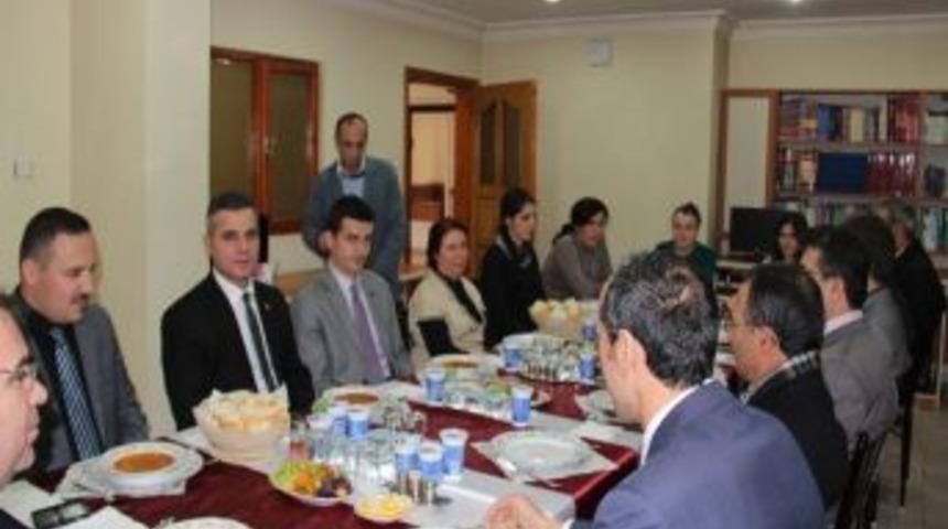 Kaymakamdan Teşekk&uuml;r Yemeği