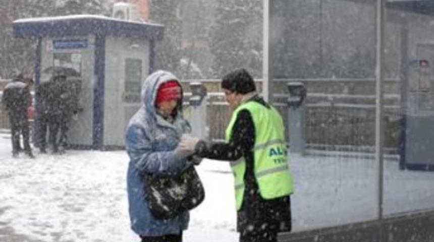 Beylikd&uuml;z&uuml;&rsquo;nde vatandaşlara &ccedil;orba ikramı