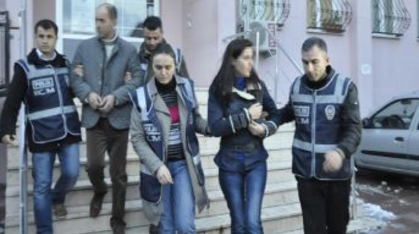 İstanbul'da Y&uuml;r&uuml;t&uuml;len 'su&ccedil; &Ouml;rg&uuml;t&uuml;' Operasyonu Sakarya'ya Uzandı