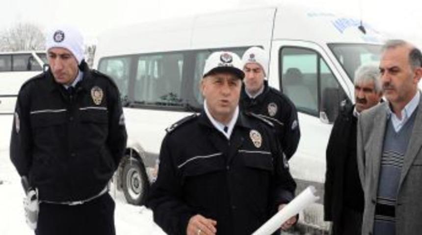 Sivas&rsquo;ta Trafik Denetimlerinde Şof&ouml;rler Uyarıldı