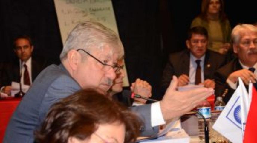Akaydın&rsquo;a Bor&ccedil;lanma Yetkisi Komisyona Havale Edildi