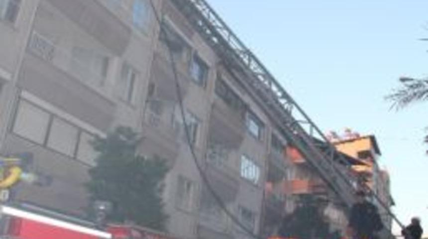 Nazilli&rsquo;de &Ccedil;atı Yangını Korkuttu