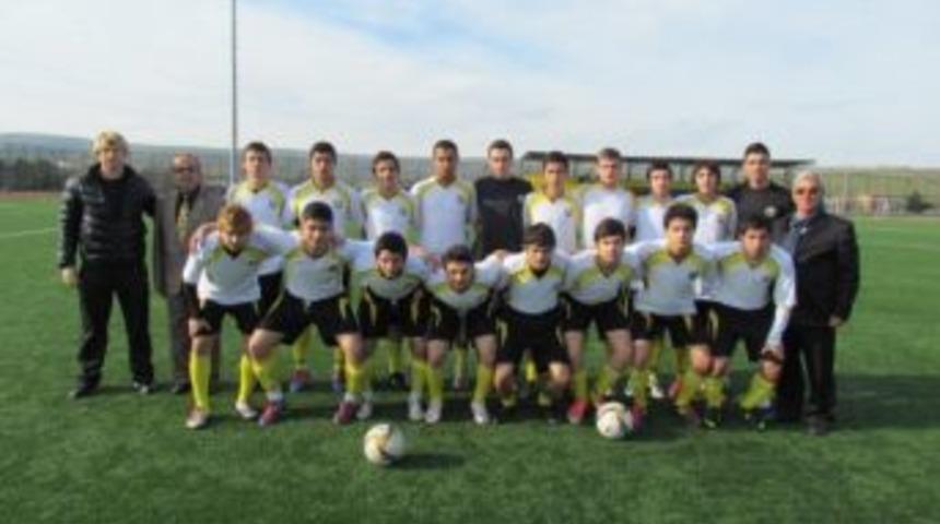 U17&rsquo;let İlk Yarıyı Lider Bitirdi