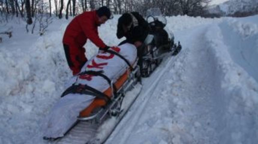 Bing&ouml;l&rsquo;de Hastalar Kar Motoru İle Kurtarılıyor