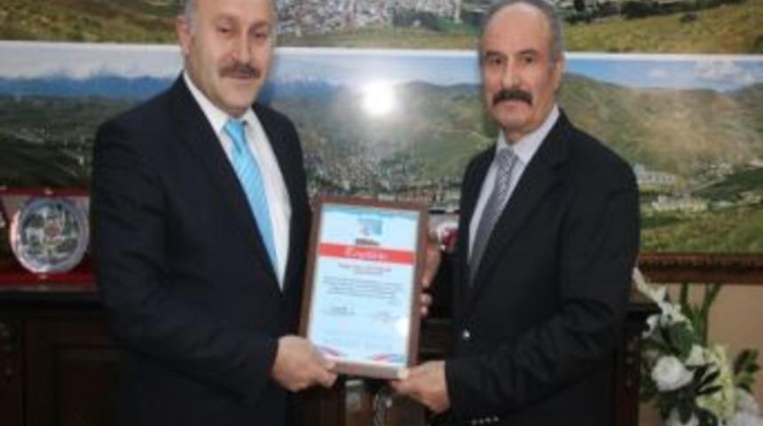 Başkan Polat'a Teşekk&uuml;r Beratı