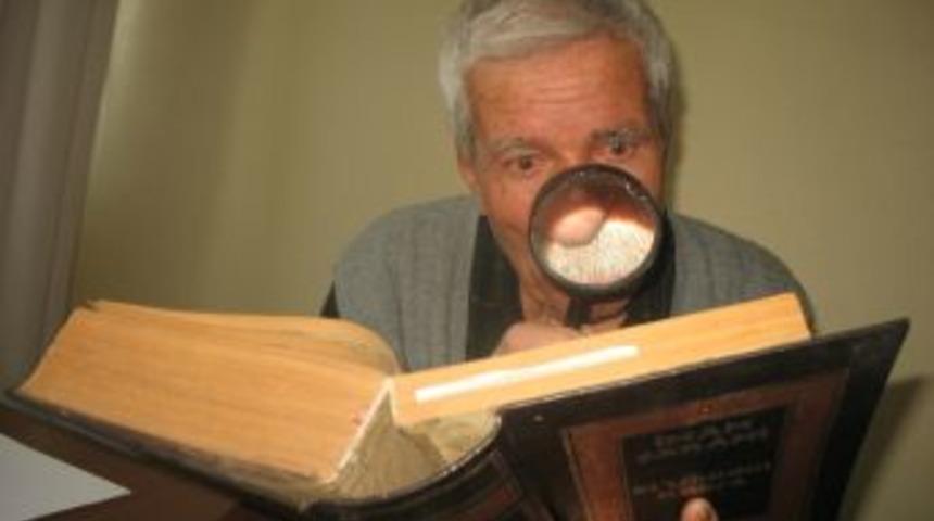 66 Yıllık Okuma Alışkanlığı Doktor Raporuyla Sona Erdi