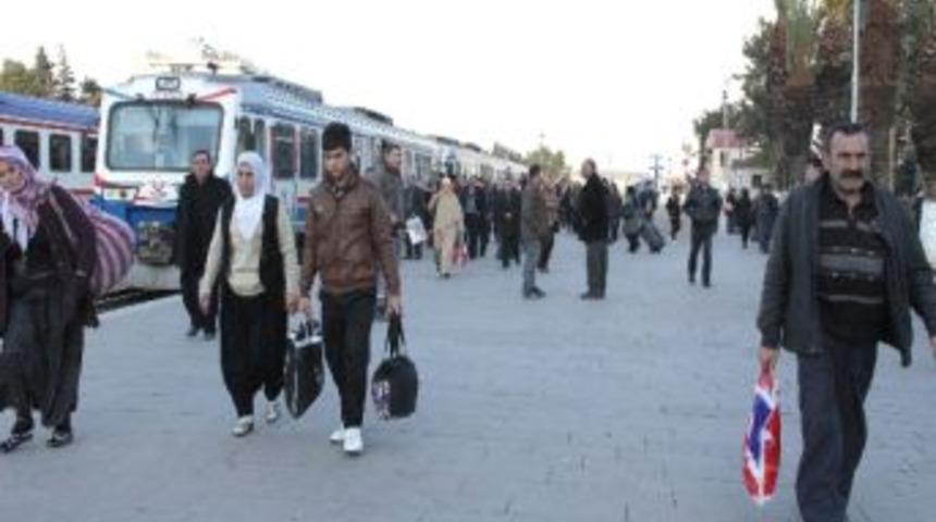 Mersin-adana Arasında 2012&rsquo;de 5,5 Milyon Yolcu Treni Tercih Etti