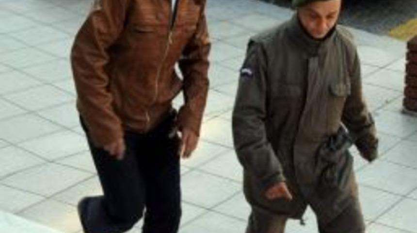 Aşkına Karşılık Bulamayınca Dehşet Sa&ccedil;tı