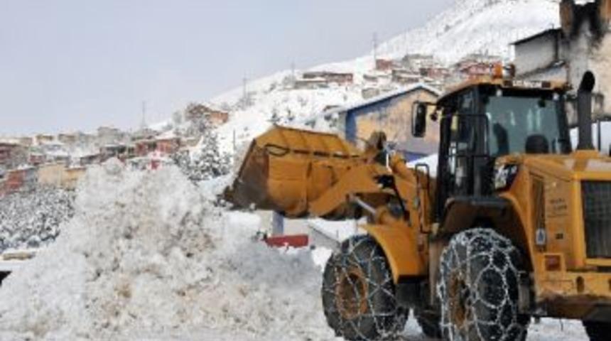 G&uuml;m&uuml;şhane&rsquo;de K&ouml;y Yolları A&ccedil;ılıyor