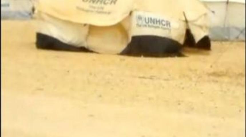 &Uuml;rd&uuml;n'deki Suriyeli M&uuml;ltecilerden Acil Yardım &Ccedil;ağrısı