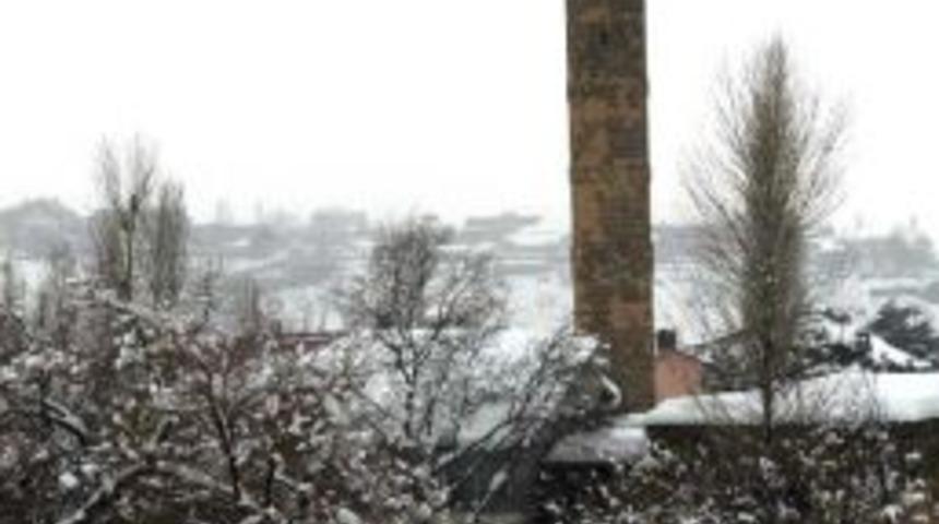 Bitlis&rsquo;te 300 K&ouml;y Yolu Ulaşıma Kapandı