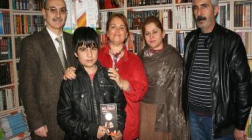 Yazar Mavisel Yener &Ccedil;aycuma&rsquo;da