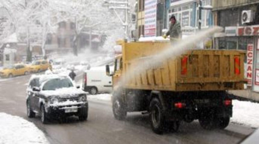 Bursa'da Ana Arterler Tuzlanıyor