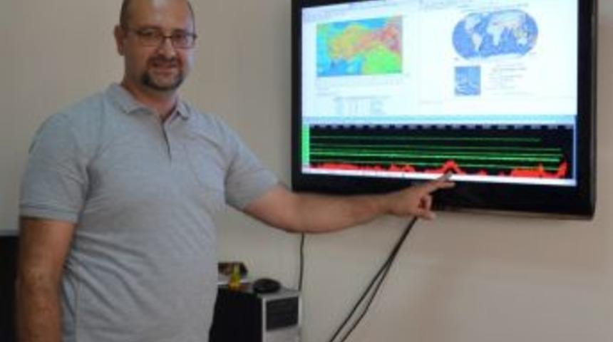 &Ccedil;om&uuml;&rsquo;den Deprem A&ccedil;ıklaması