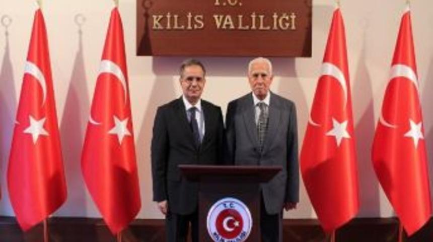 Eski Başkandan Vali Tapsız&rsquo;a Ziyaret