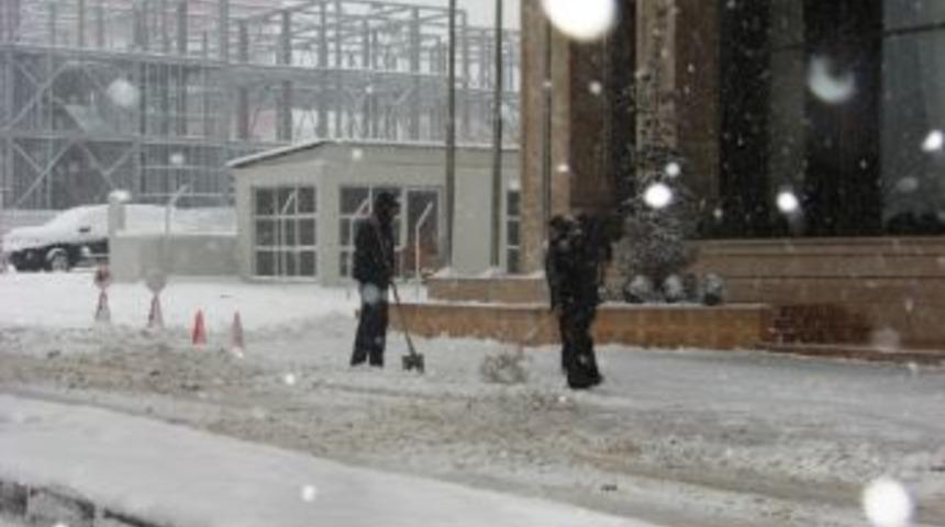 Van&rsquo;da Kar Manzaraları