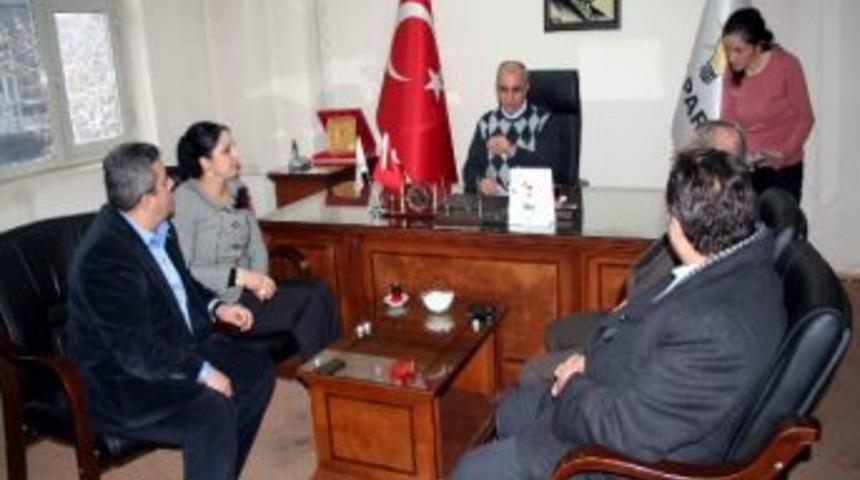 T&uuml;rkiye &Ouml;zel Sporcular Spor Fedarasyonu Başkanı Ve Y&ouml;neticilerinden Ak Parti İl Teşkilatına Ve Kars Valiliğine Ziyaret