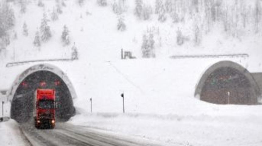 Bolu Dağı&rsquo;nda Ağır Tonajlı Ara&ccedil;ların Ge&ccedil;işine İzin Verilmiyor