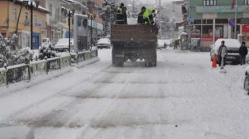 Eskipazar&rsquo;da Etkili Kar Yağışı