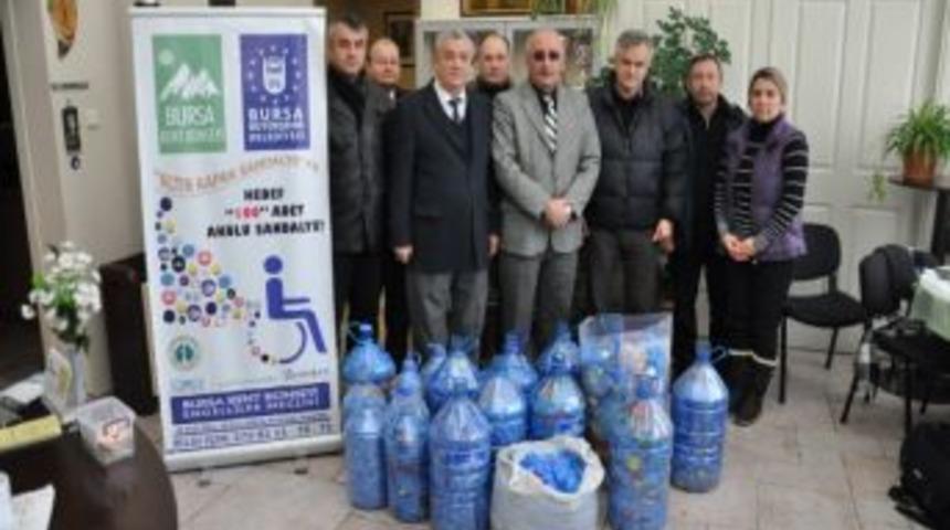 Eğriderelilerden Bir Kamyonet Dolusu Mavi Kapak