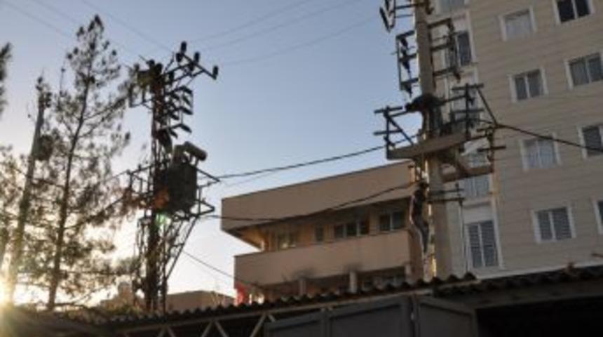 Silopi&rsquo;de Elektrik Kesintileri Esnafı Mağdur Ediyor