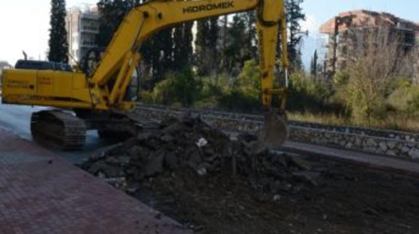 Konyaaltı&rsquo;nda Asfalt &Ccedil;alışmaları Devam Ediyor