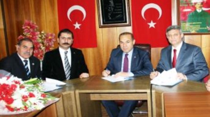 Ceyhan Belediyesi'nde &Ccedil;alışan Memurların Sosyal Denge S&ouml;zleşmesi İmzalandı