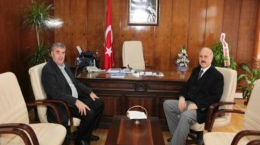 Başkan To&ccedil;oğlu, Adapazarı Kaymakamı'nı Ziyaret Etti