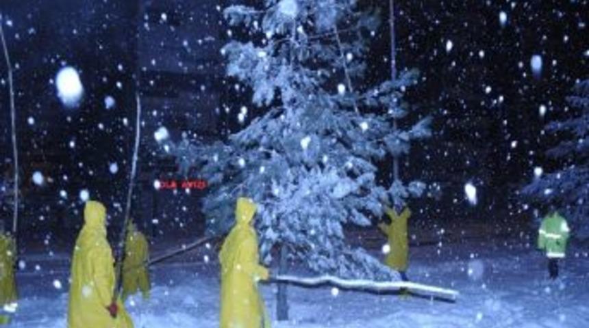 Baydemir&rsquo;den 12 Saatlik Kar N&ouml;beti