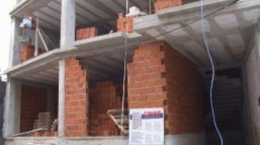 İnşaattan D&uuml;şen İş&ccedil;i Hayatını Kaybetti