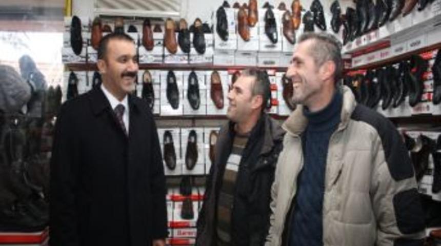 Başkan Bayram, Ayakkabıcılar Esnafını Gezdi