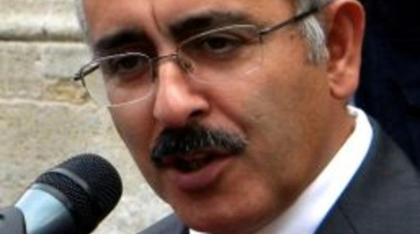 Duruer: Gazeteciler &Ccedil;ok &Ouml;nemli Bir G&ouml;rev İfa Ediyor