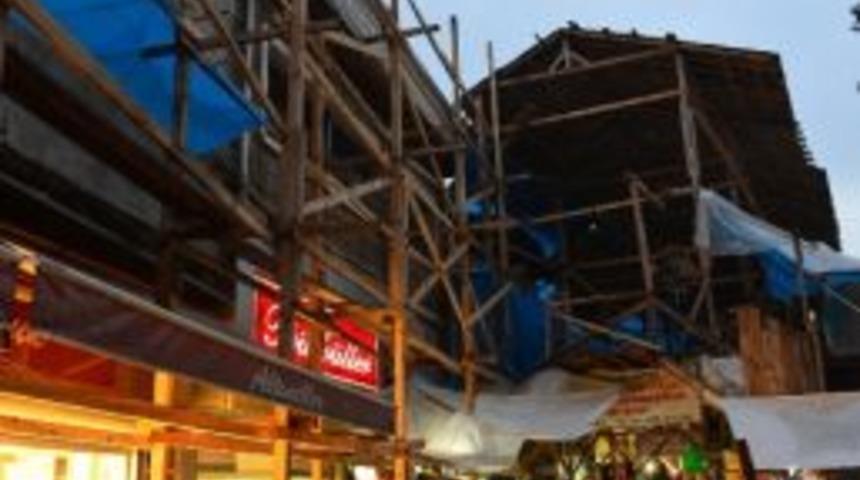 Restorasyon &Ccedil;alışmaları S&uuml;r&uuml;yor