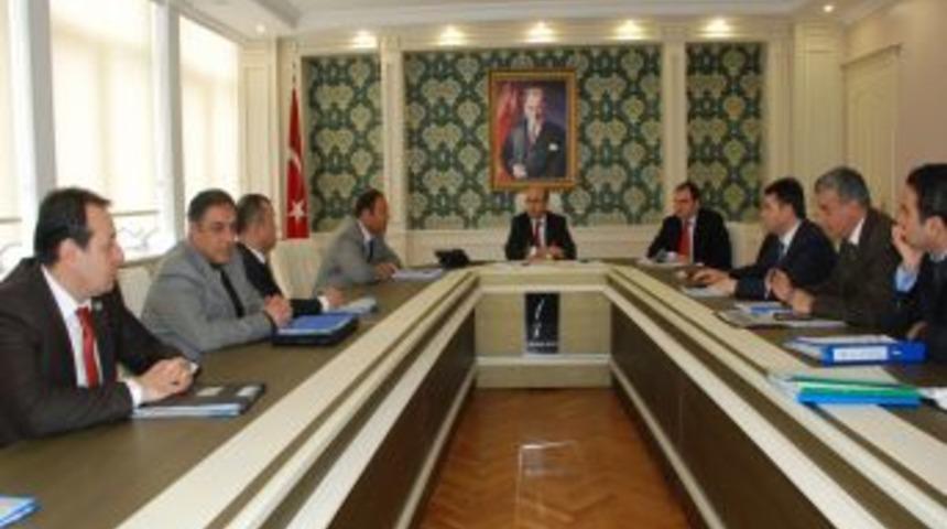 Vali Demirtaş: Kalkınmanın Temeli Eğitimdir