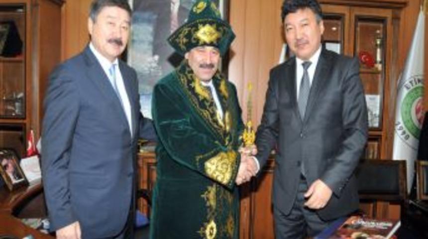 Başkan Demirel Kazakistan Karagandı Caz Orkestrası&rsquo;nı Etimesgut'ta Ağırladı