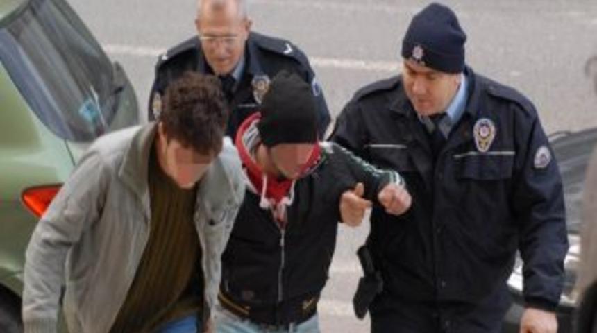 Akrabalarının Kablolarını &Ccedil;aldılar