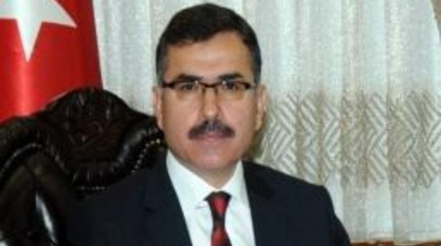 Vali Turhan'dan Gazeteciler G&uuml;n&uuml; Mesajı