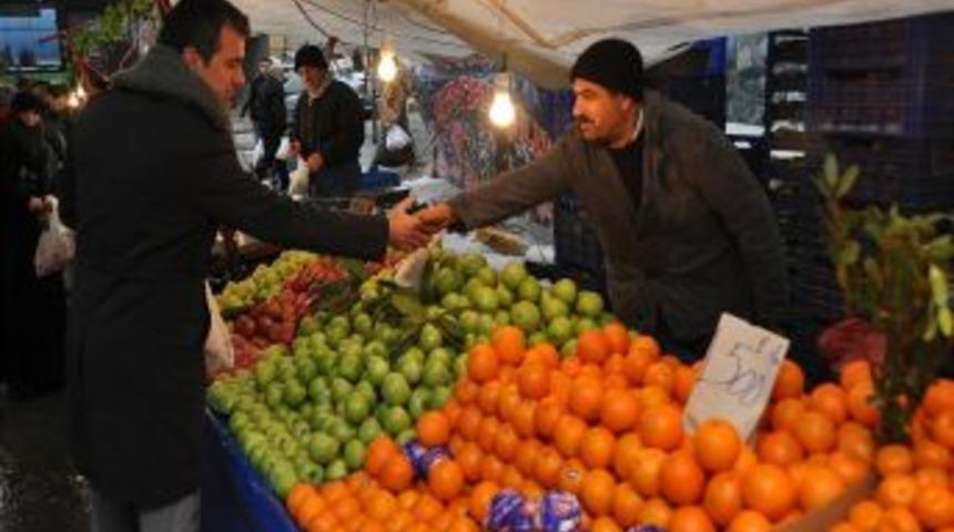 Ey&uuml;p Belediye Başkanı Kavuncu, Semt Pazarını Gezdi