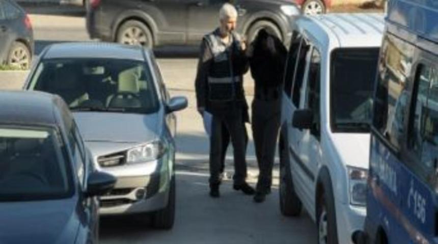 Hırsızı &Ccedil;ocuğunun Ayakkabısını Tanıyınca Yakaladı